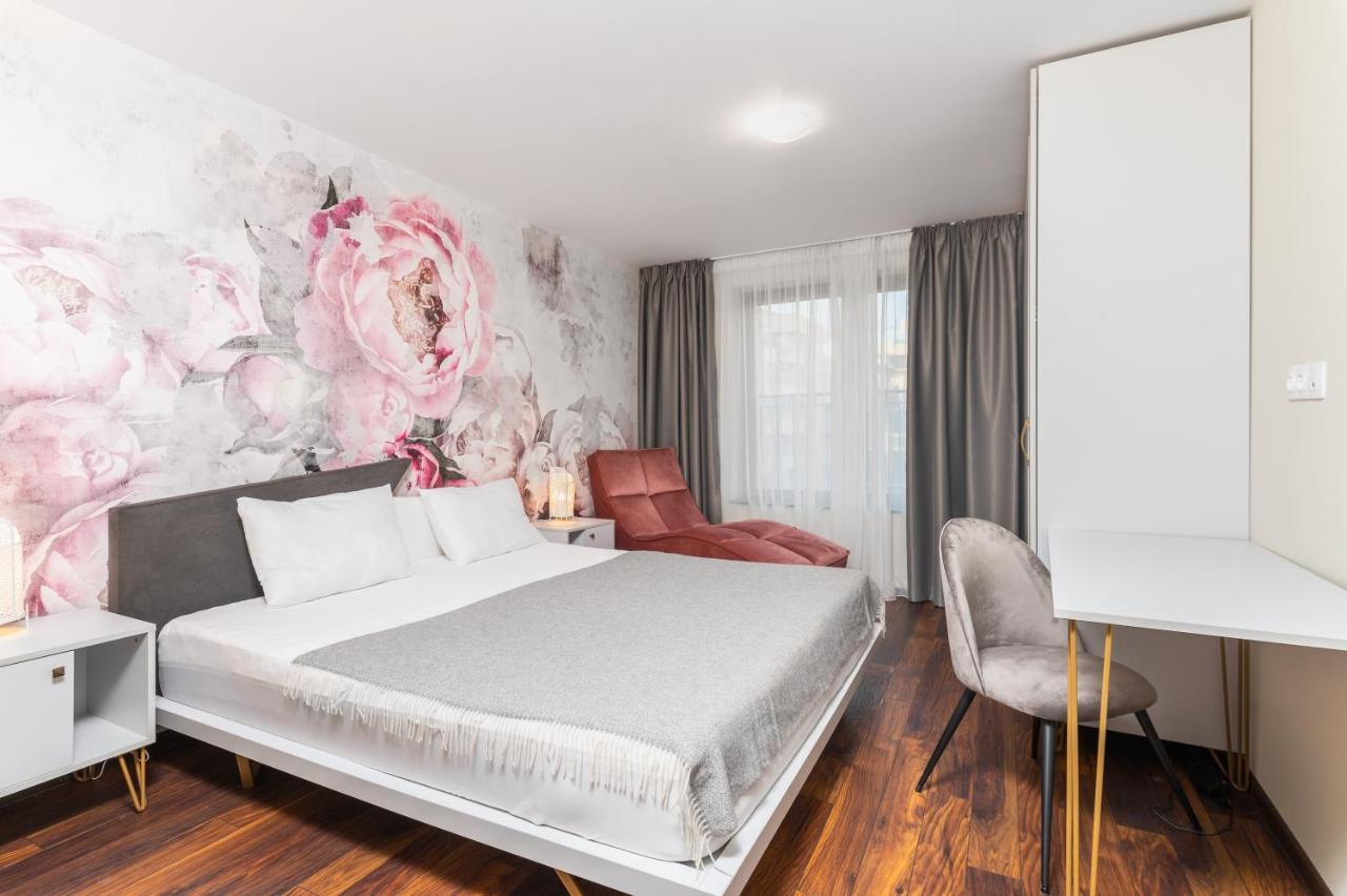 Chic 2bd Flat With Modern Furniture On Aldomirovska By Flat Mаnager * Sofia